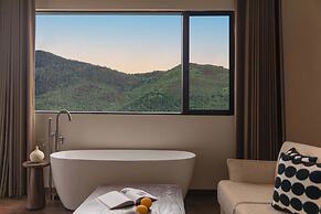 Shangri-la Nine Shepherds Oxygen Retreat