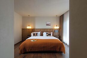 Shangri-la Nine Shepherds Oxygen Retreat