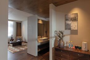 Shangri-la Nine Shepherds Oxygen Retreat