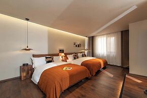 Shangri-la Nine Shepherds Oxygen Retreat