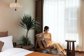 Shangri-la Nine Shepherds Oxygen Retreat