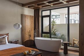 Shangri-la Nine Shepherds Oxygen Retreat