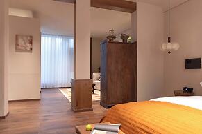 Shangri-la Nine Shepherds Oxygen Retreat