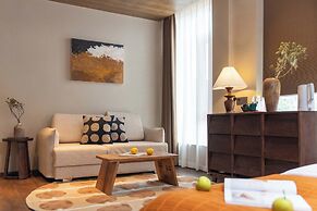 Shangri-la Nine Shepherds Oxygen Retreat