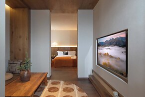 Shangri-la Nine Shepherds Oxygen Retreat