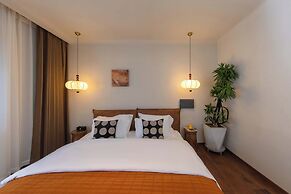 Shangri-la Nine Shepherds Oxygen Retreat