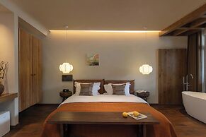 Shangri-la Nine Shepherds Oxygen Retreat