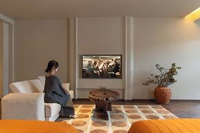 Shangri-la Nine Shepherds Oxygen Retreat