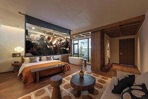 Shangri-la Nine Shepherds Oxygen Retreat