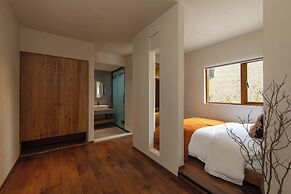 Shangri-la Nine Shepherds Oxygen Retreat