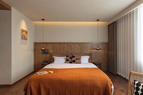 Shangri-la Nine Shepherds Oxygen Retreat