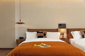 Shangri-la Nine Shepherds Oxygen Retreat