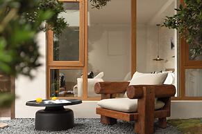 Shangri-la Nine Shepherds Oxygen Retreat