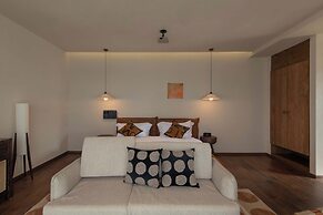 Shangri-la Nine Shepherds Oxygen Retreat
