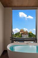 Shangri-la Nine Shepherds Oxygen Retreat
