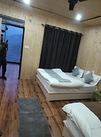 MahaGauri Hotel & Resort