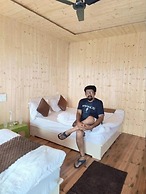 MahaGauri Hotel & Resort
