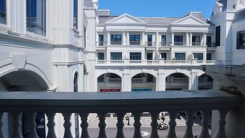 Blue Waves Hotel
