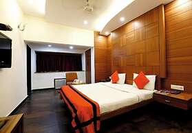 Hotel Trimoorti