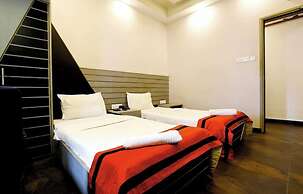 Hotel Trimoorti