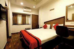 Hotel Trimoorti