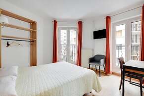 Hôtel Dauphine-Dijon Gare-Self Check In