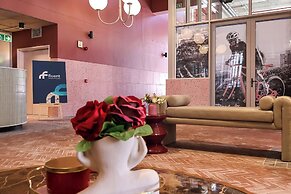 ONEHUNDRED on M - Fluent Serviced Apartments