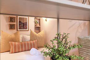 ONEHUNDRED on M - Fluent Serviced Apartments
