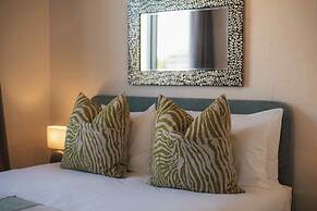 ONEHUNDRED on M - Fluent Serviced Apartments