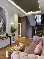 Heiress Hotel