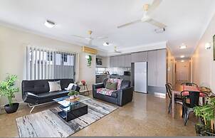 Zen City-venture Balcony Dining - Cozy - CBD