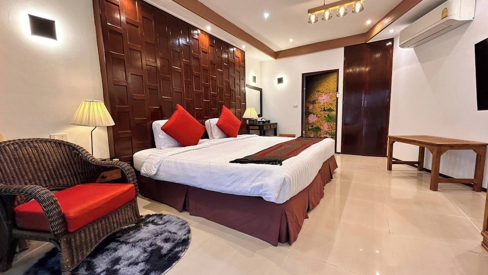 No8 Double Suite, Rainbow Arokaya Welnes