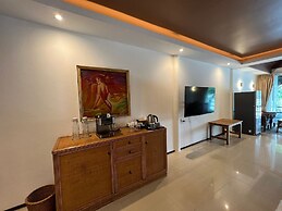 No8 Double Suite, Rainbow Arokaya Welnes