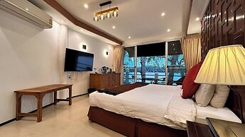 No8 Double Suite, Rainbow Arokaya Welnes