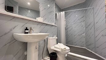 No8 Double Suite, Rainbow Arokaya Welnes