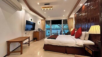 No8 Double Suite, Rainbow Arokaya Welnes