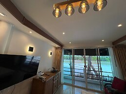No8 Double Suite, Rainbow Arokaya Welnes