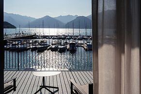Lago Dorato Marina Lodge - Lakefront