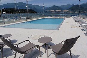 Lago Dorato Marina Lodge - Lakefront