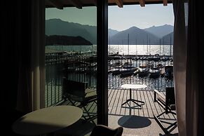Lago Dorato Marina Lodge - Lakefront