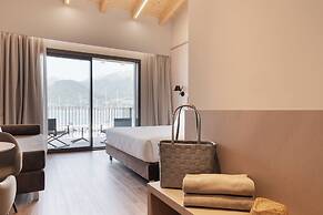 Lago Dorato Marina Lodge - Lakefront