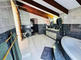 Villa Picasso - 3 Bed Villa