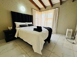 Villa Picasso - 2 Bed Villa