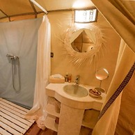 Les Pyramides Merzouga Camp