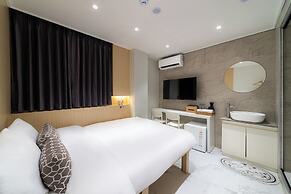 The Central Hongdae
