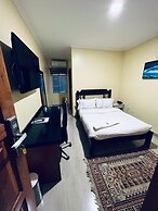 ELON MOREH LODGE
