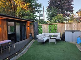 The Chill Garden Room
