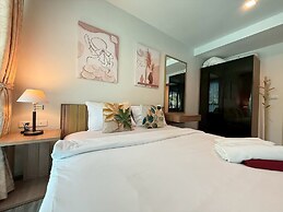 The Deck Patong Phuket by Mickey