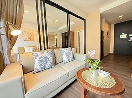 The Deck Patong Phuket by Mickey