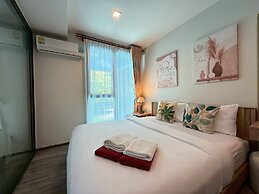 The Deck Patong Phuket by Mickey